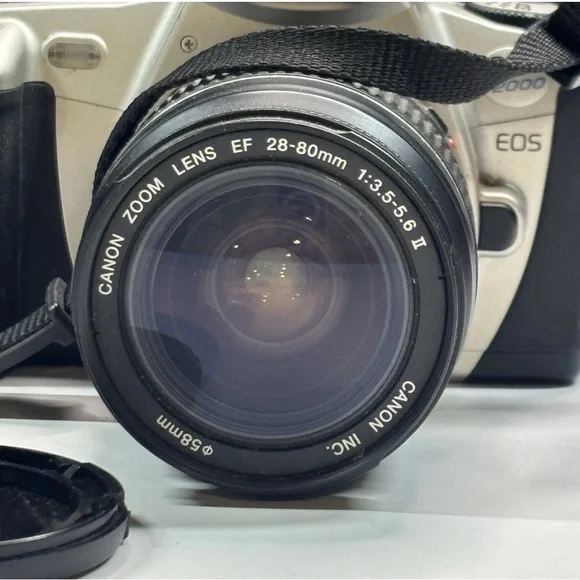 Canon Rebel 2000 Film Camera with 28-80mm Canon Auto Focus Zoom Lens
